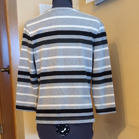 Croft & Barrow 3/4 Sleeve Tee - Gray, Black, and White Stripes, sz S - Picture 5 of 9